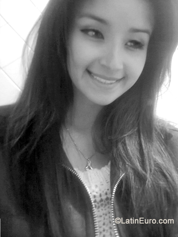 Date this happy Colombia girl Guisell from Bogota CO15334