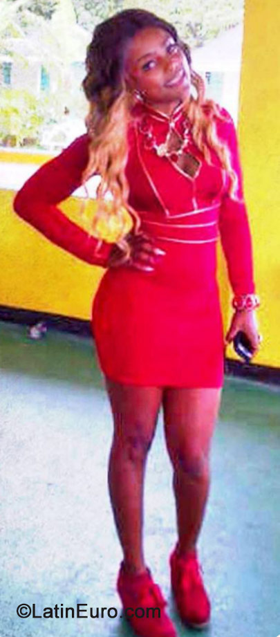 Date this delightful Jamaica girl Kely from Kingston JM1817