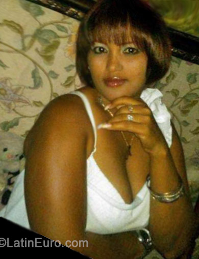 Date this foxy Dominican Republic girl Digna from Mao Valverde DO19277