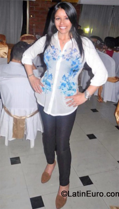 Date this foxy Colombia girl Claudia from Bogota CO15373