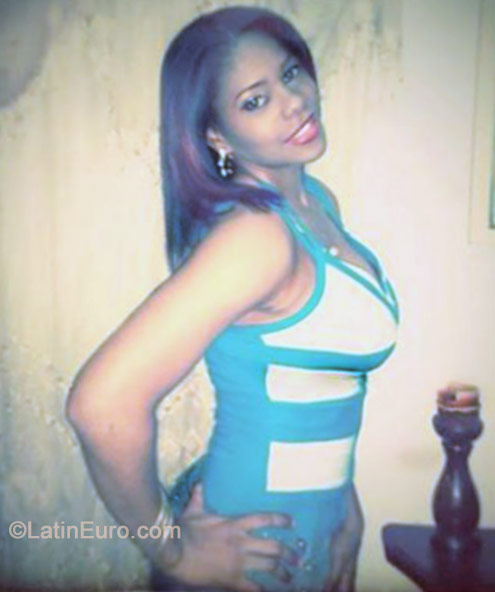 Date this hard body Dominican Republic girl Yury03 from Santo Domingo DO19297