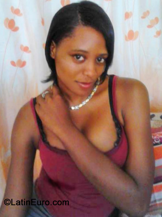 Date this lovely Jamaica girl Shanshan from Kingston JM1743