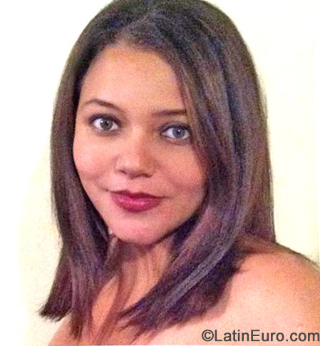 Date this voluptuous Colombia girl Milena from Bogota CO15436