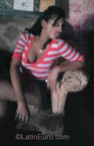Date this gorgeous Dominican Republic girl Arelis from Santo Domingo DO19445