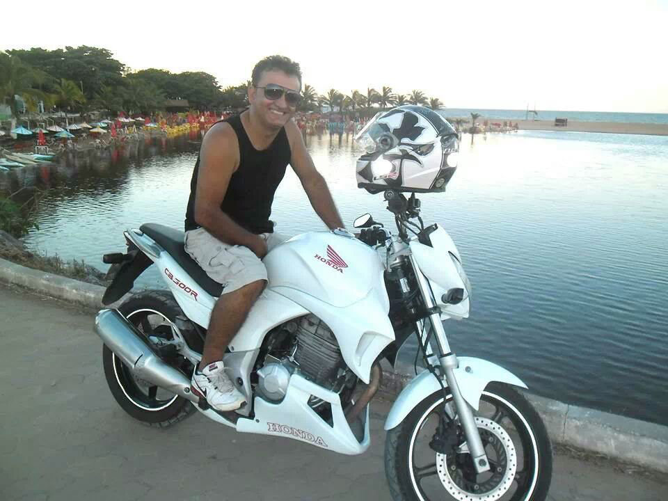 Date this beautiful Brazil man  from Criciuma BR8866