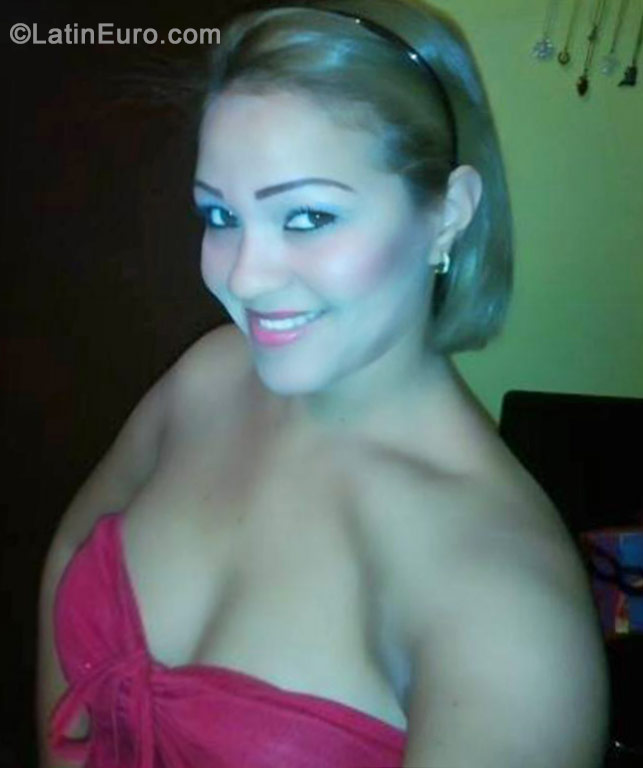 Date this athletic Colombia girl Silka from Riohacha CO15525