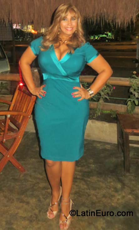 Date this charming Colombia girl Olga from Cali CO15581