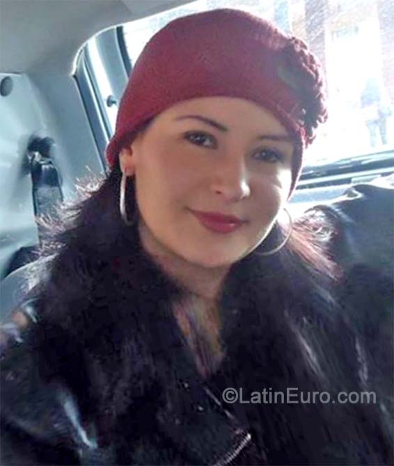 Date this pretty Colombia girl GIANA from Bogota CO15606