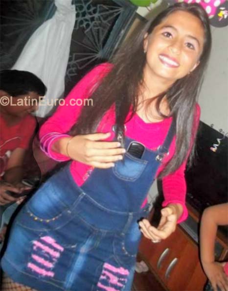 Date this funny Colombia girl Yuly Andrea from Bucaramanga CO15618