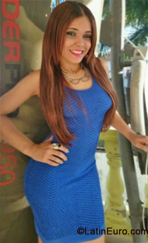 Date this athletic Dominican Republic girl Gloria from Santiago DO19757