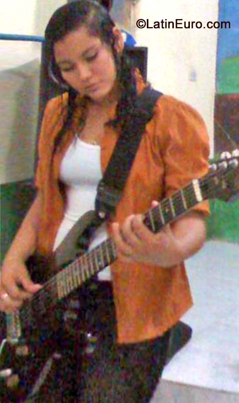 Date this beautiful Brazil girl Dayana from Sao Luis BR8939