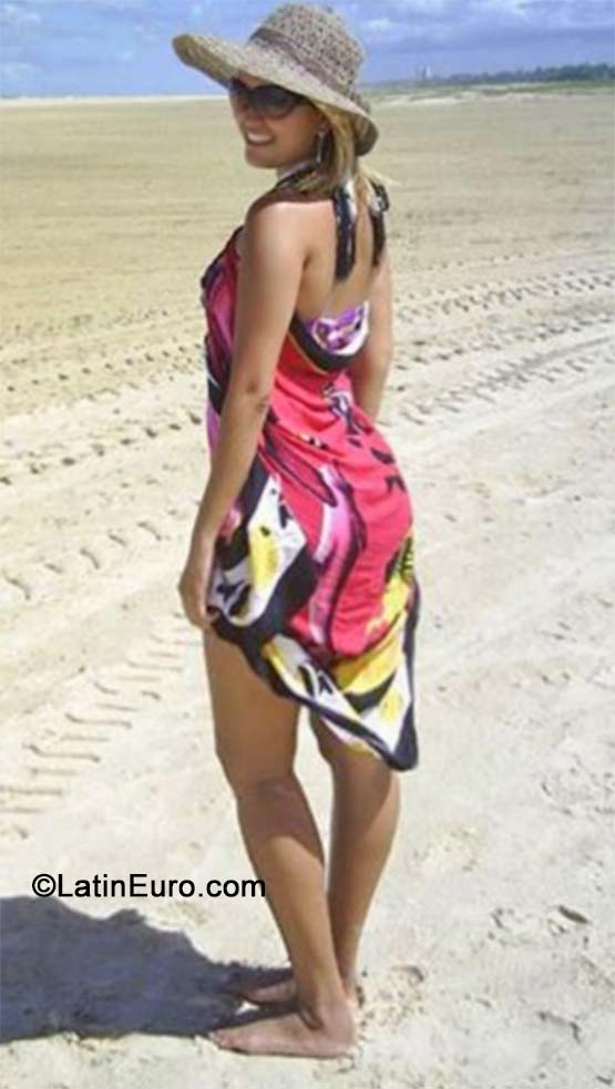 Date this athletic Brazil girl FanieAraujo from Aracaju BR8945