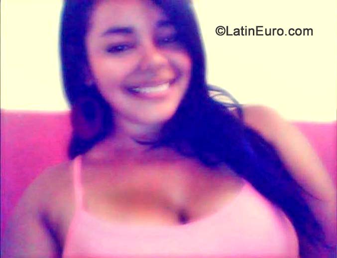 Date this nice looking Colombia girl Vanessa from Cali CO16255