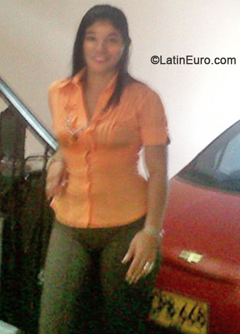 Date this athletic Colombia girl Mary from Cali CO15887