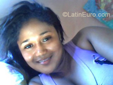Date this sensual Colombia girl Ana Cristina Di from Cartagena CO15998