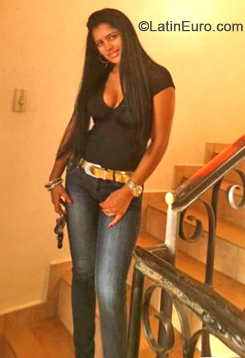 Date this georgeous Dominican Republic girl Ambar from Santiago DO19921