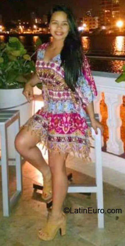 Date this athletic Colombia girl Paola from Medellin CO16056