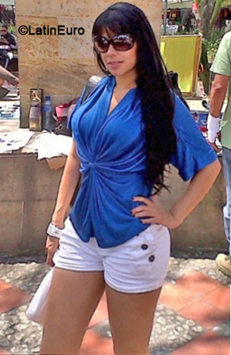 Date this sensual Colombia girl Elizabeth from Medellin CO16492