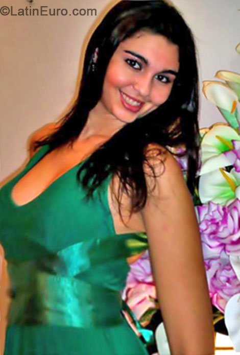 Date this athletic Brazil girl Carolina from Queimadas BR9021
