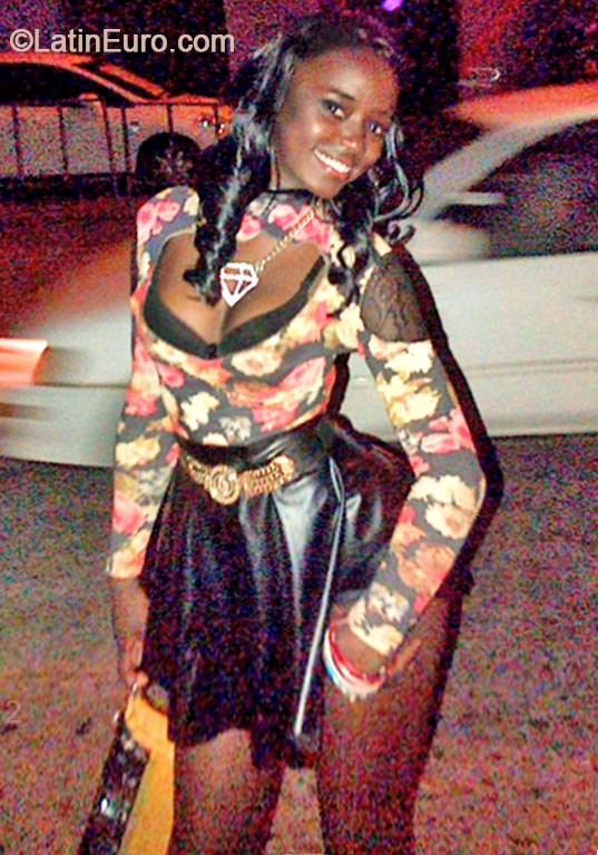 Date this charming Jamaica girl Jessica from Mandeville JM2146