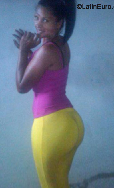 Date this lovely Dominican Republic girl Diana from Santiago DO20066
