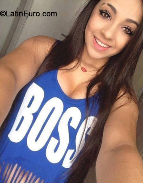 Date this athletic Brazil girl Roberta from Mundo Novo BR9044
