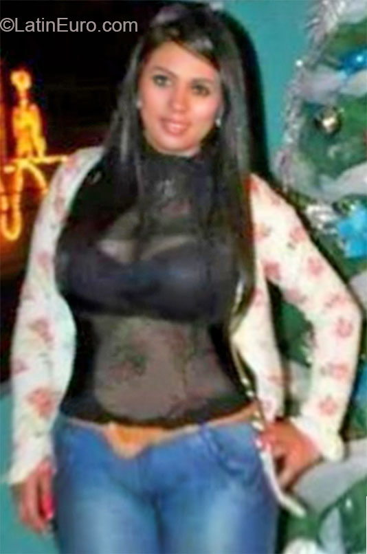 Date this sultry Colombia girl Hailyn from Bogota CO16335