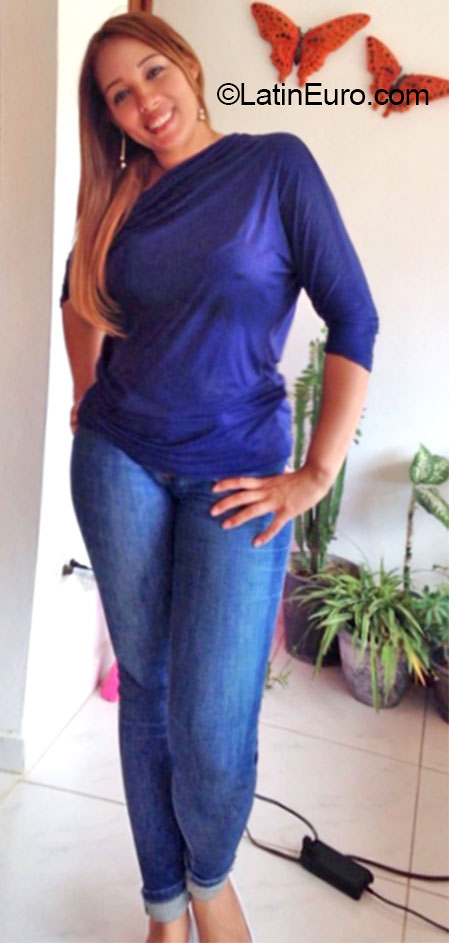 Date this young Dominican Republic girl Mildred from Santiago DO20121