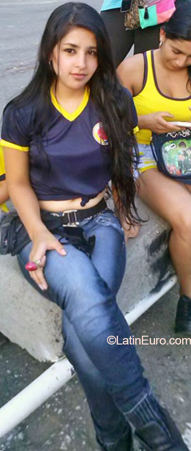 Date this stunning Colombia girl Karen from Cali CO16398