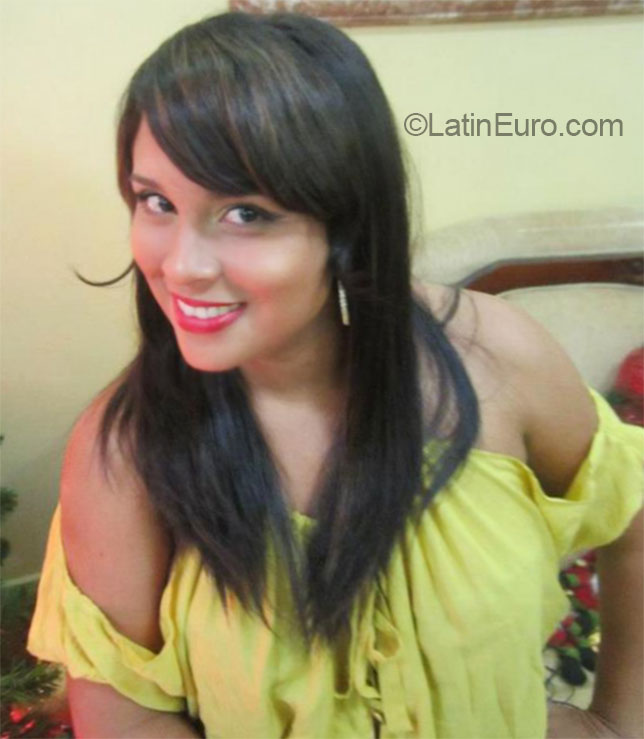 Date this stunning Colombia girl Jennifer from Cartagena CO16404