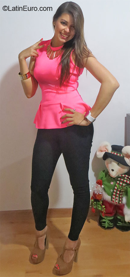 Date this beautiful Colombia girl Sara from Bogota CO16426