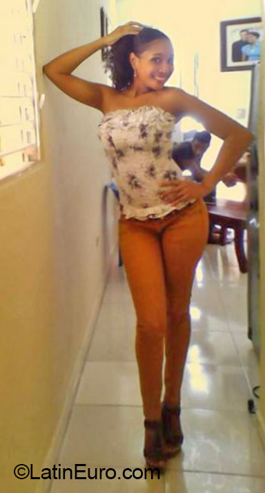 Date this fun Dominican Republic girl Merian from San Cristobal DO20202