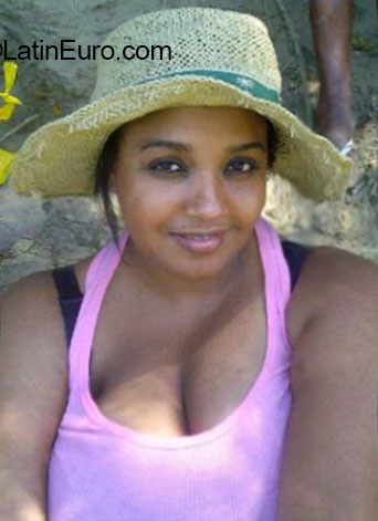 Date this passionate Dominican Republic girl Mirla castro from La Romana DO20277