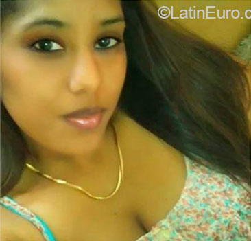 Date this funny Dominican Republic girl Yokasti from Santo Domingo DO20423