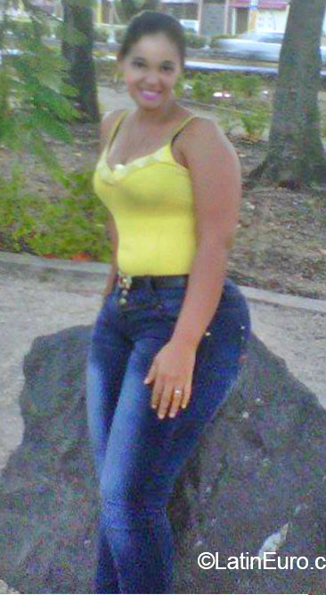 Date this passionate Dominican Republic girl Cesariana from Santo Domingo DO21759