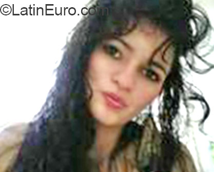 Date this young Colombia girl Belen from Cali CO16707