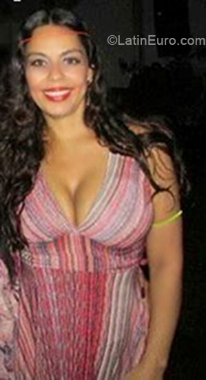Date this athletic Brazil girl Lidia from Rio De Janeiro BR9127