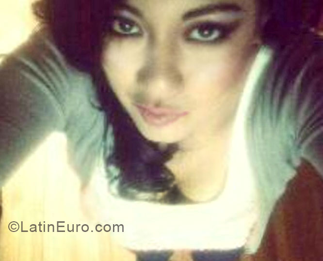 Date this young Colombia girl PAULA from Manizales CO16578