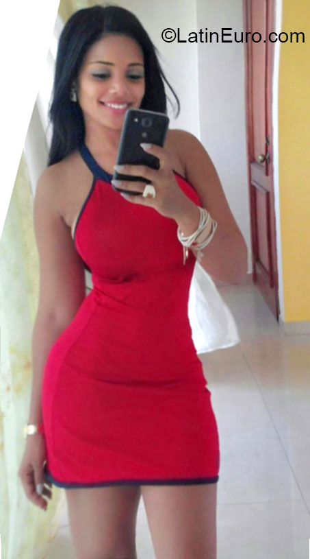 Date this passionate Dominican Republic girl Perla from Santo Domingo DO20687