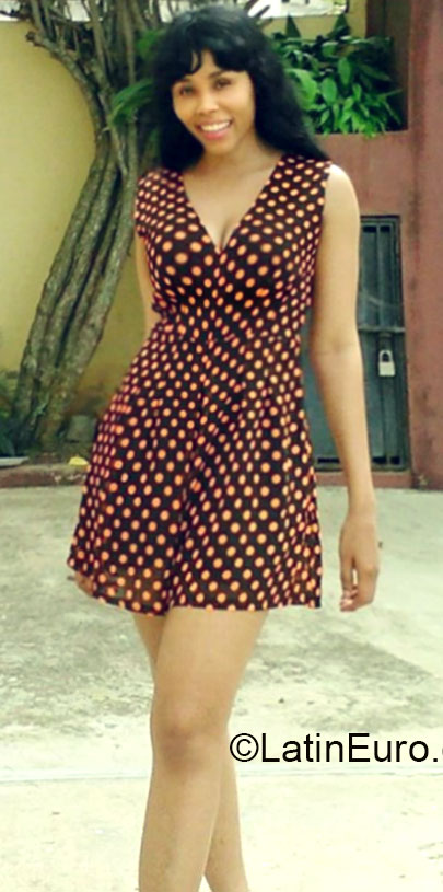 Date this happy Dominican Republic girl Kyra from Santo Domingo DO21312