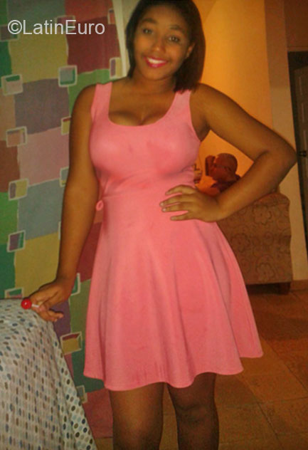 Date this beautiful Dominican Republic girl Yulianie from Samana DO20713
