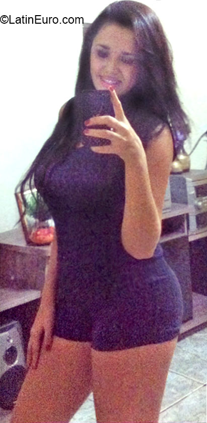 Date this athletic Brazil girl Maria from Araras BR9148