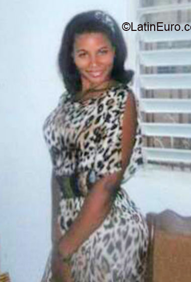Date this tall Dominican Republic girl Percia from Santo Domingo DO20777