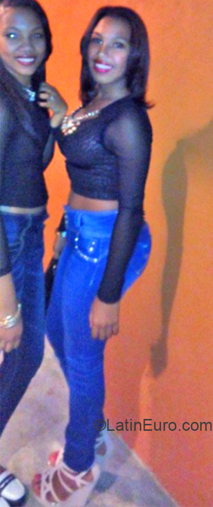 Date this delightful Dominican Republic girl Yady from Santiago DO20803