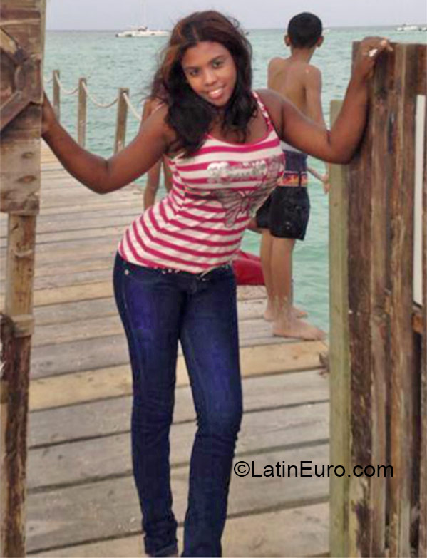 Date this gorgeous Dominican Republic girl Maria cristina from La Romana DO20815