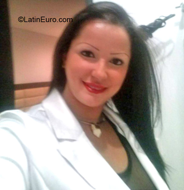 Date this beautiful Colombia girl Margarita from Cartagena CO16715