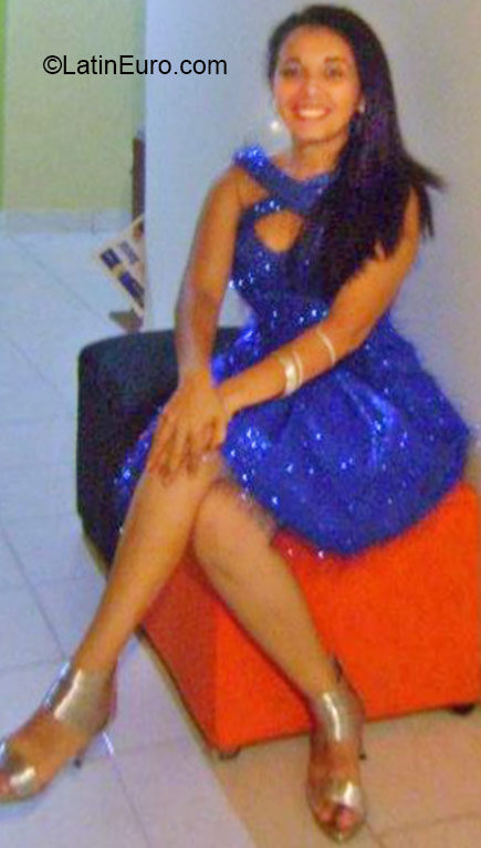 Date this funny Colombia girl Yasmin from Cali CO17031