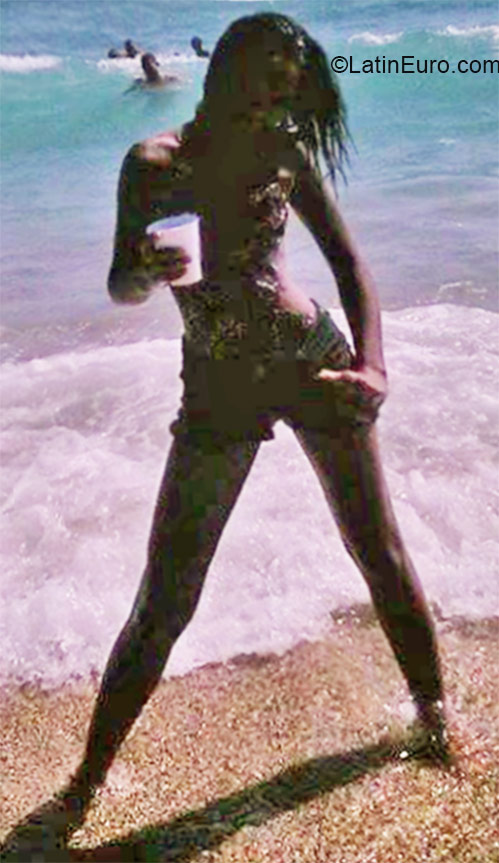 Date this hot Dominican Republic girl Yeiry from Santiago DO20983