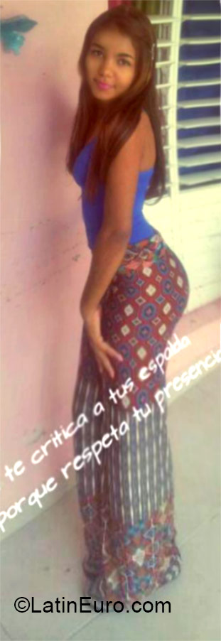 Date this cute Dominican Republic girl Wedalyn from Santo Domingo DO20993