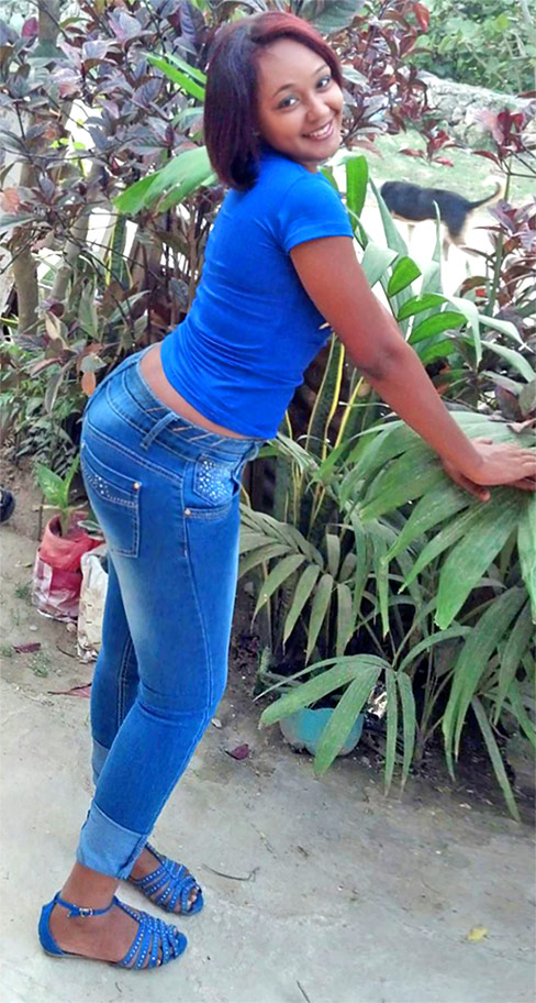 Date this good-looking Dominican Republic girl Lisbet from Santo Domingo DO21023